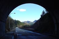 �V���̃g���l�����R������