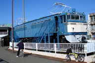 �����w�O�̓d�C�@�֎�EF60