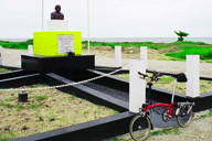 Dangriga�̒��O��ɂ���̂��l�̔�