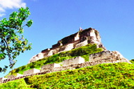 Xunantunich�G���E�J�X�e�B�[����