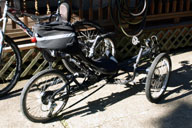 �z�X�e���ɔ��̐l�̃g���C�N