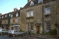 ̒SɂStow on the Wold YH
