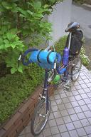 ����̑O��AM-14�̋L�O�B�e����2