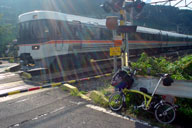 ���}��Ԃ͛H�̉w��ʂ�Ȃ�