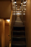 �L�����̂�2�K���ĂȂ̂Ŋe�������̊K�i�͕s�v