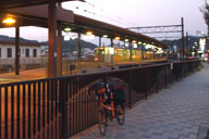 �F��`�͏I�_�̉w