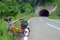 �ߑ򓻃g���l���̔��Α�