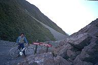 Tasman�X�͉����̓��𑖂�