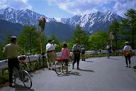 �k�A���v�X�̓W�]���J���邽�тɋx�e