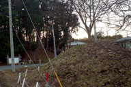 ���̗����ɒ˂��c��