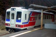 �r���̉w�ŋv���s���Ɨ�Ԍ���