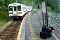 �׌I�w�ŉ��Ԃ���Ԃ�������