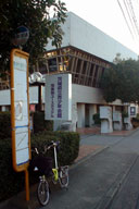 �h��������y��YH