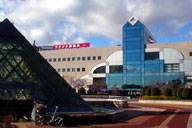 �V���b�s���O�Z���^�[�̂悤�Ȑ򒆉��w�t��