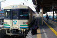 ���Α��̃z�[���͕�����ʔэ��