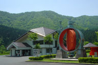 �{�c�L�_���̔��d��