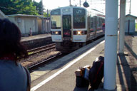 �����w�ŎԒ��̐l��