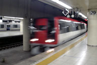 �x��ɒx�ꂽNEX�͐��c��`��2�r���w�ɓ���