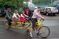 4�l��莩�]�ԂɎq����������