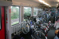 IC�擪�ԗ��̔����͎��]�Ԑ�p�X�y�[�X