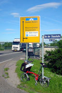 ���̏�̓��𑖂��ă��C������z���h�C�c�ɖ߂�